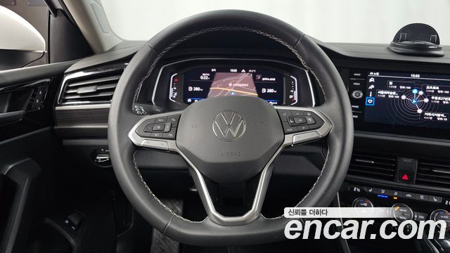 Volkswagen Jetta 2023 — photo 19