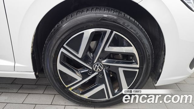 Volkswagen Jetta 2023 — photo 7