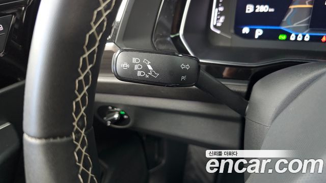 Volkswagen Jetta 2023 — photo 27