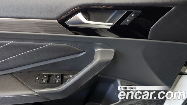Volkswagen Jetta 2023 — photo 29