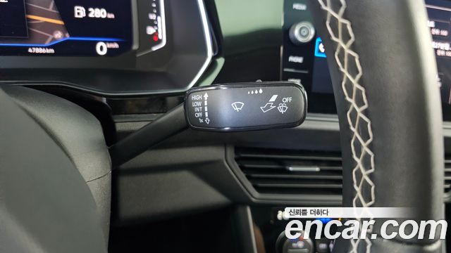 Volkswagen Jetta 2023 — photo 32