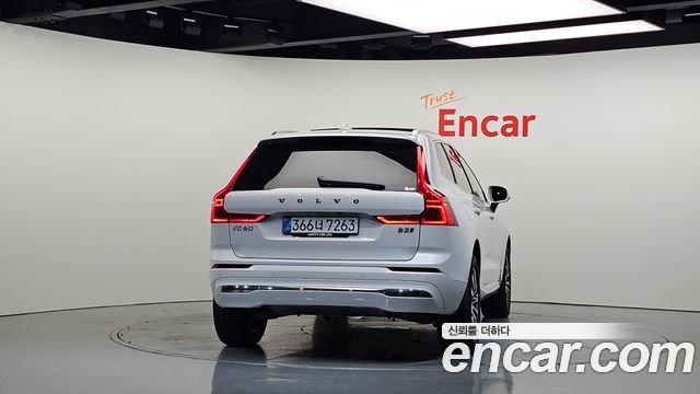 Volvo XC60 2025 — photo 4