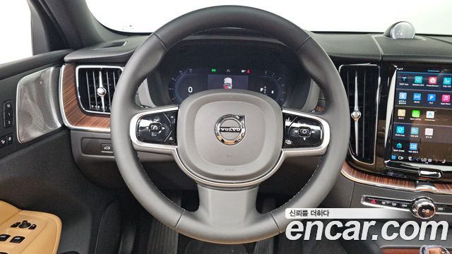 Volvo XC60 2025 — photo 20