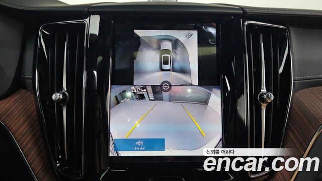 Volvo XC60 2025 — photo 21