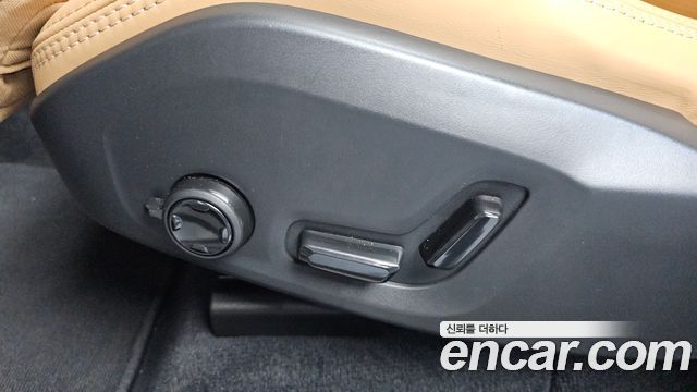 Volvo XC60 2025 — photo 25