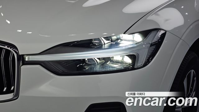 Volvo XC60 2025 — photo 8
