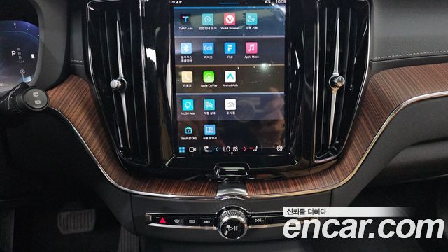Volvo XC60 2025 — photo 34