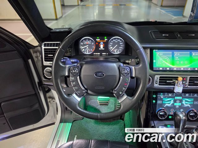 Land Rover Range Rover 2012 — photo 9