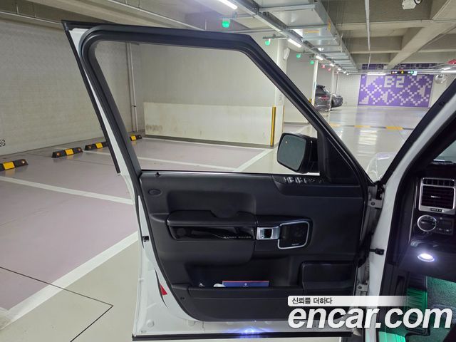 Land Rover Range Rover 2012 — photo 14