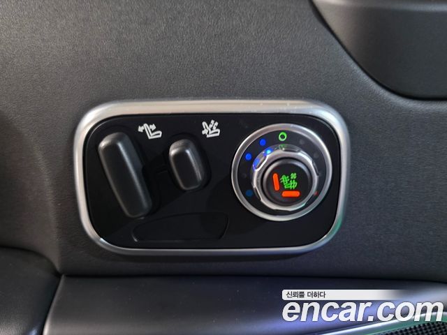 Land Rover Range Rover 2012 — photo 18