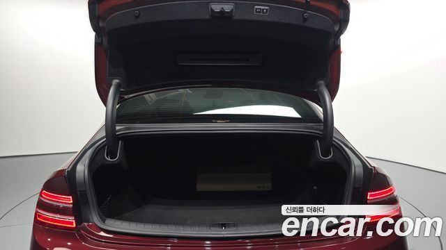 Genesis G80 2022 — photo 20