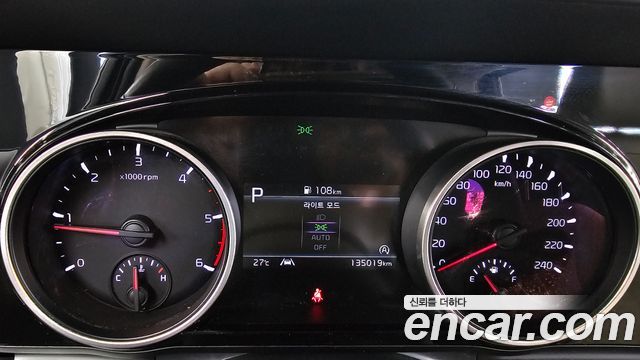 Kia Canival 2021 — photo 8
