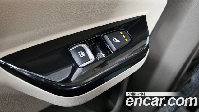 Kia Canival 2021 — photo 19