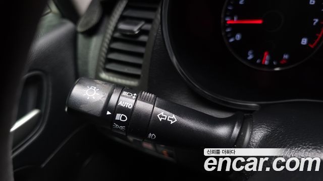 Kia K3 2013 — photo 24