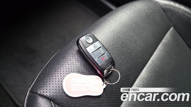 Kia K3 2013 — photo 25