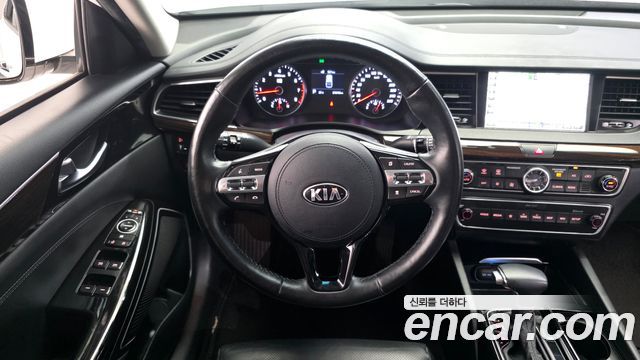 Kia K7 2018 — photo 19