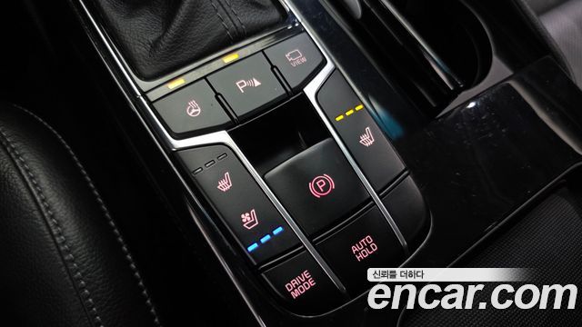Kia K7 2018 — photo 25