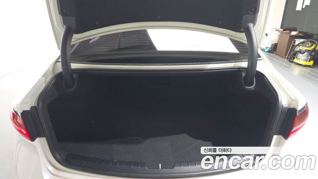 Kia K7 2018 — photo 26