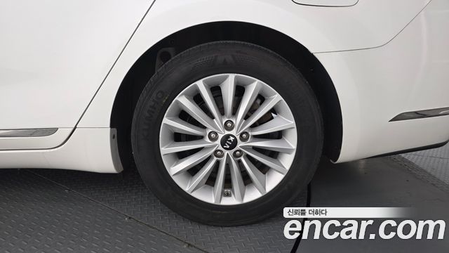 Kia K7 2018 — photo 7