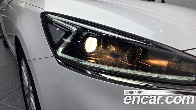 Kia K7 2018 — photo 8