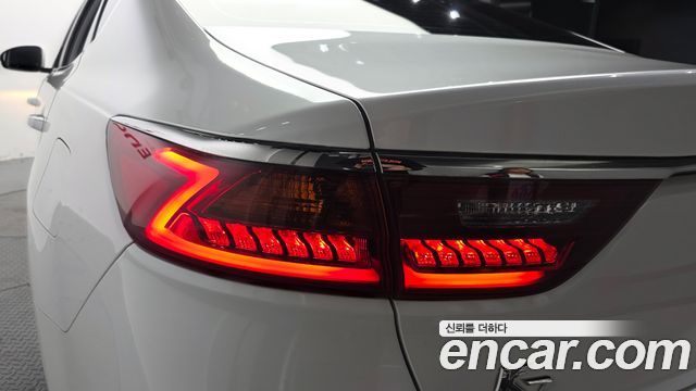Kia K7 2018 — photo 9