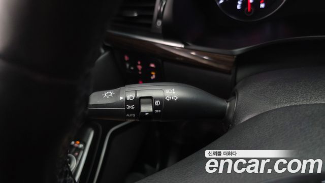 Kia K7 2018 — photo 29