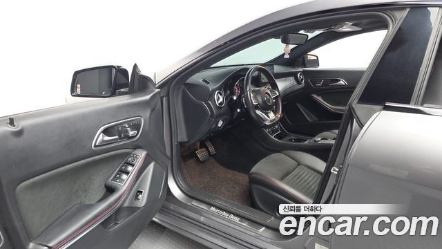 Mercedes-Benz CLA-Class 2017 — photo 10