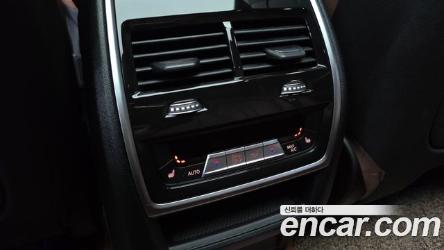 BMW X5 2022 — photo 21
