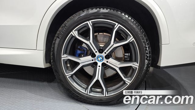 BMW X5 2022 — photo 7