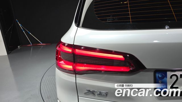 BMW X5 2022 — photo 9