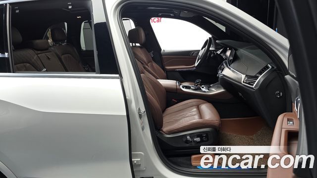 BMW X5 2022 — photo 16