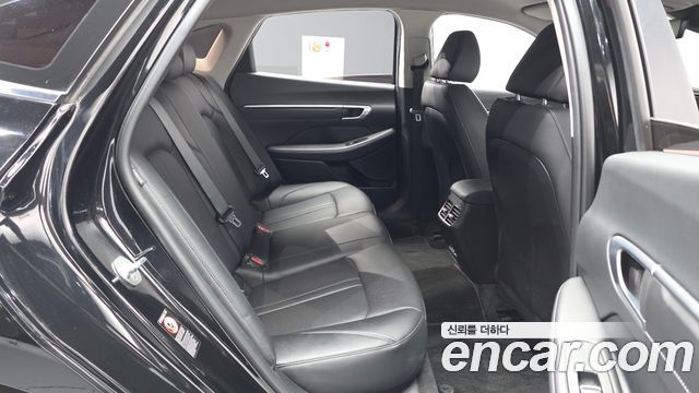 Hyundai Sonata 2022 — photo 11