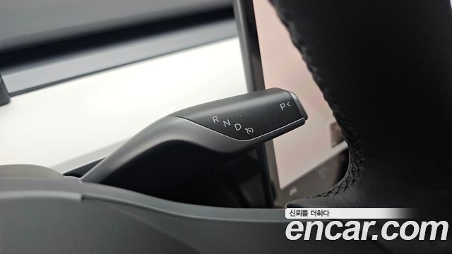 Tesla Model Y 2024 — photo 9
