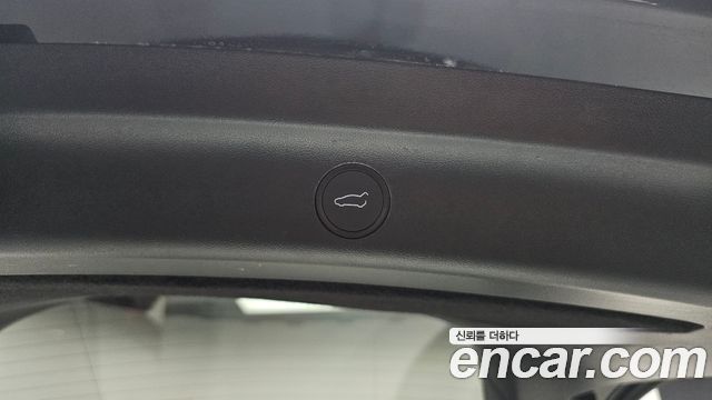 Tesla Model Y 2024 — photo 20