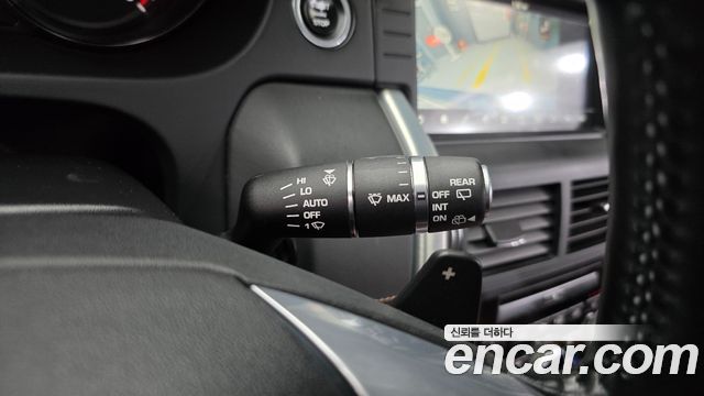 Land Rover Discovery Sport 2017 — photo 17