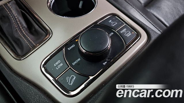 Jeep Cherokee 2016 — photo 18