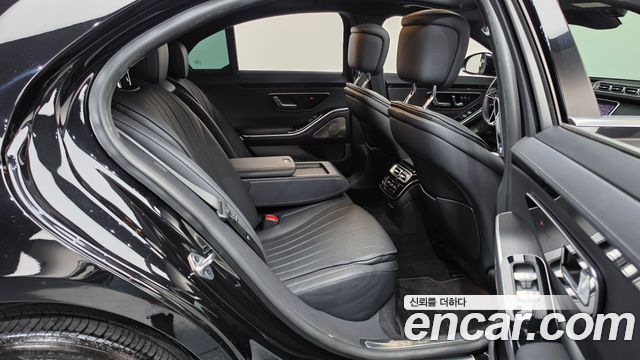 Mercedes-Benz S-Class 2022 — photo 17