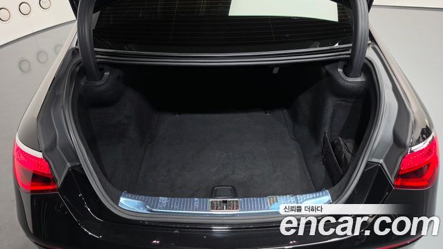 Mercedes-Benz S-Class 2022 — photo 23