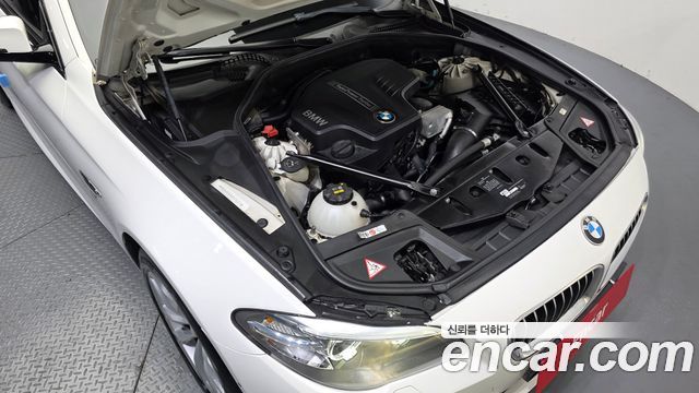BMW 5-Series 2016 — photo 6