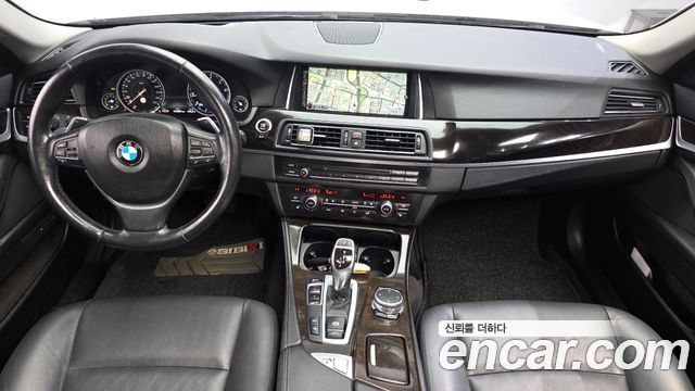 BMW 5-Series 2016 — photo 7