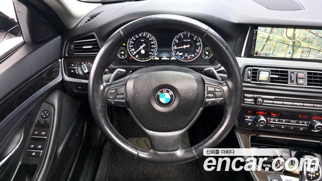 BMW 5-Series 2016 — photo 13