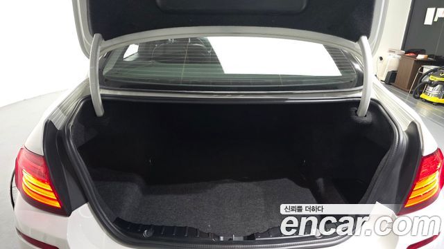 BMW 5-Series 2016 — photo 20