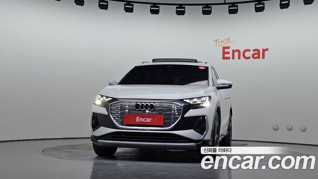Audi Q4 e-tron 2023 — photo 3