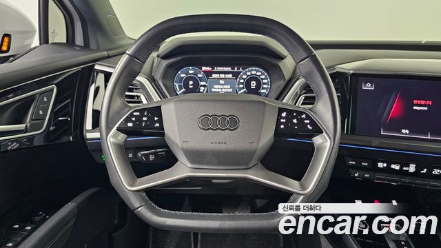 Audi Q4 e-tron 2023 — photo 21