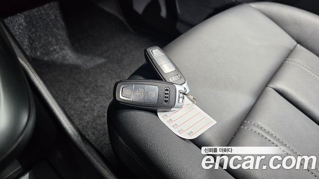 Audi Q4 e-tron 2023 — photo 23