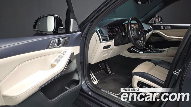 BMW X7 2021 — photo 10