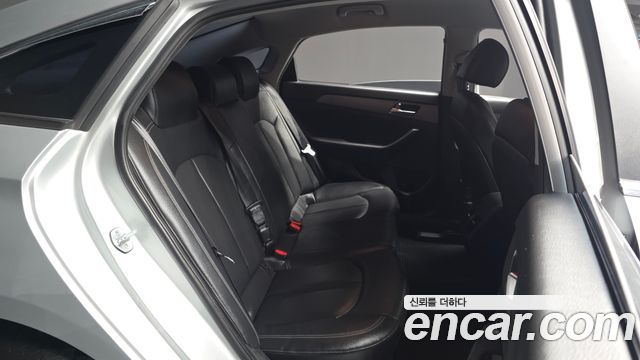 Hyundai Sonata 2018 — photo 12
