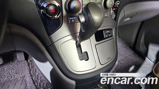 Hyundai Starex 2014 — photo 9