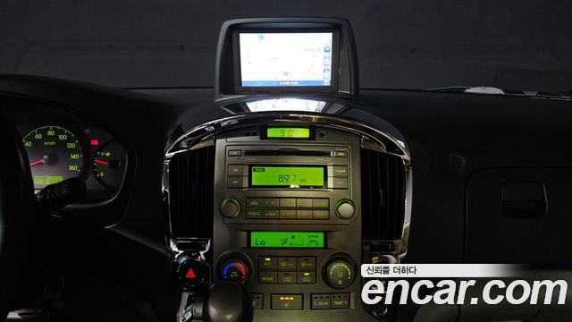 Hyundai Starex 2014 — photo 13