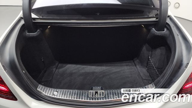 Mercedes-Benz S-Class 2018 — photo 24